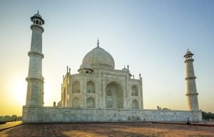 Delhi Sightseeing - Agra (220 km / 4 hrs)